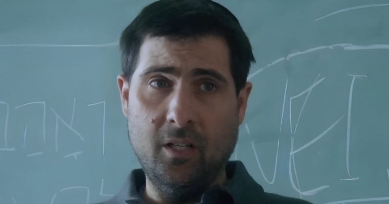 Hulu agrega hoy la aclamada película de 2024 de Jason Schwartzman
