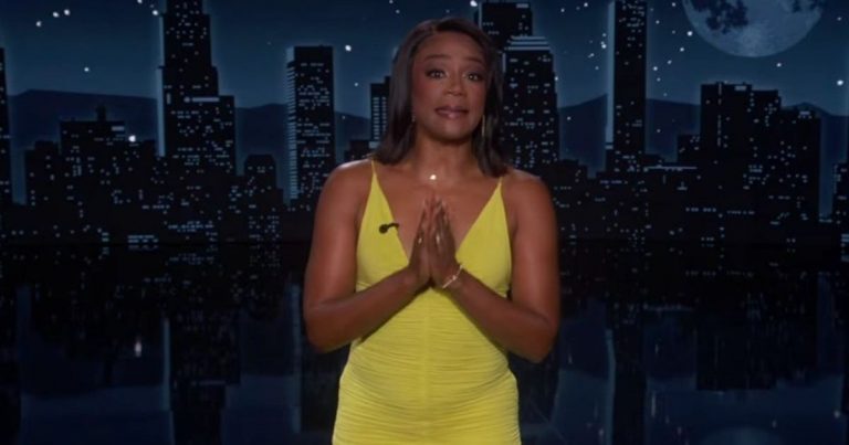 ¡Tiffany Haddish recibe fuertes gemidos por la broma de Megan Thee Stallion en Jimmy Kimmel Live!
