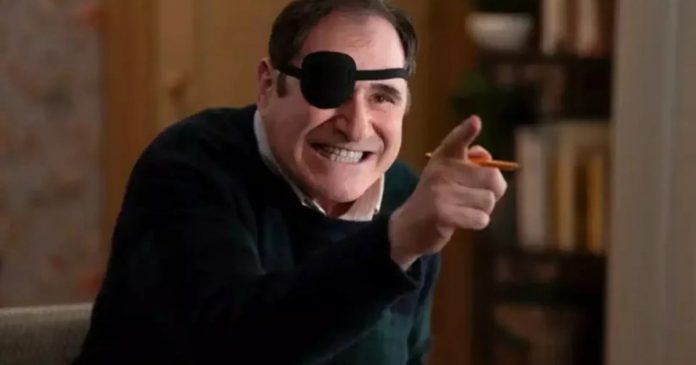 Richard Kind Net Worth 2025: ¿Cuánto dinero gana?
