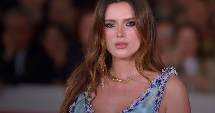 Mickey Rourke acusado por Bella Thorne de mala conducta en el set: 