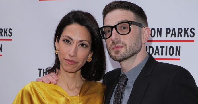 Alex-Soros-wife-Huma-Abedin.jpg ¿Quién es la esposa de Alex Soros? Job e Instagram de Huma Abedin