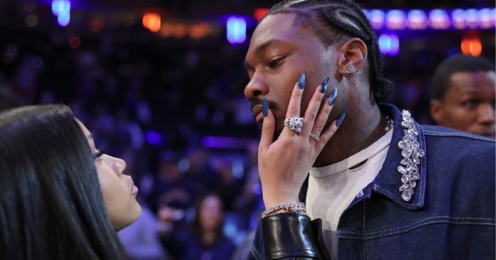 MixCollage-02-Jun-2025-02-32-PM-9448.jpg PDA de Cardi B & Stefon Diggs en el video de Instagram explicado