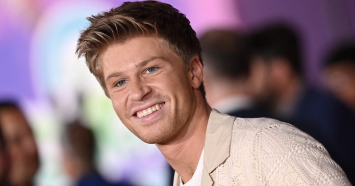 'Humillante': Robert Irwin bromea al recordar la lesión en el pie después de DWTS

